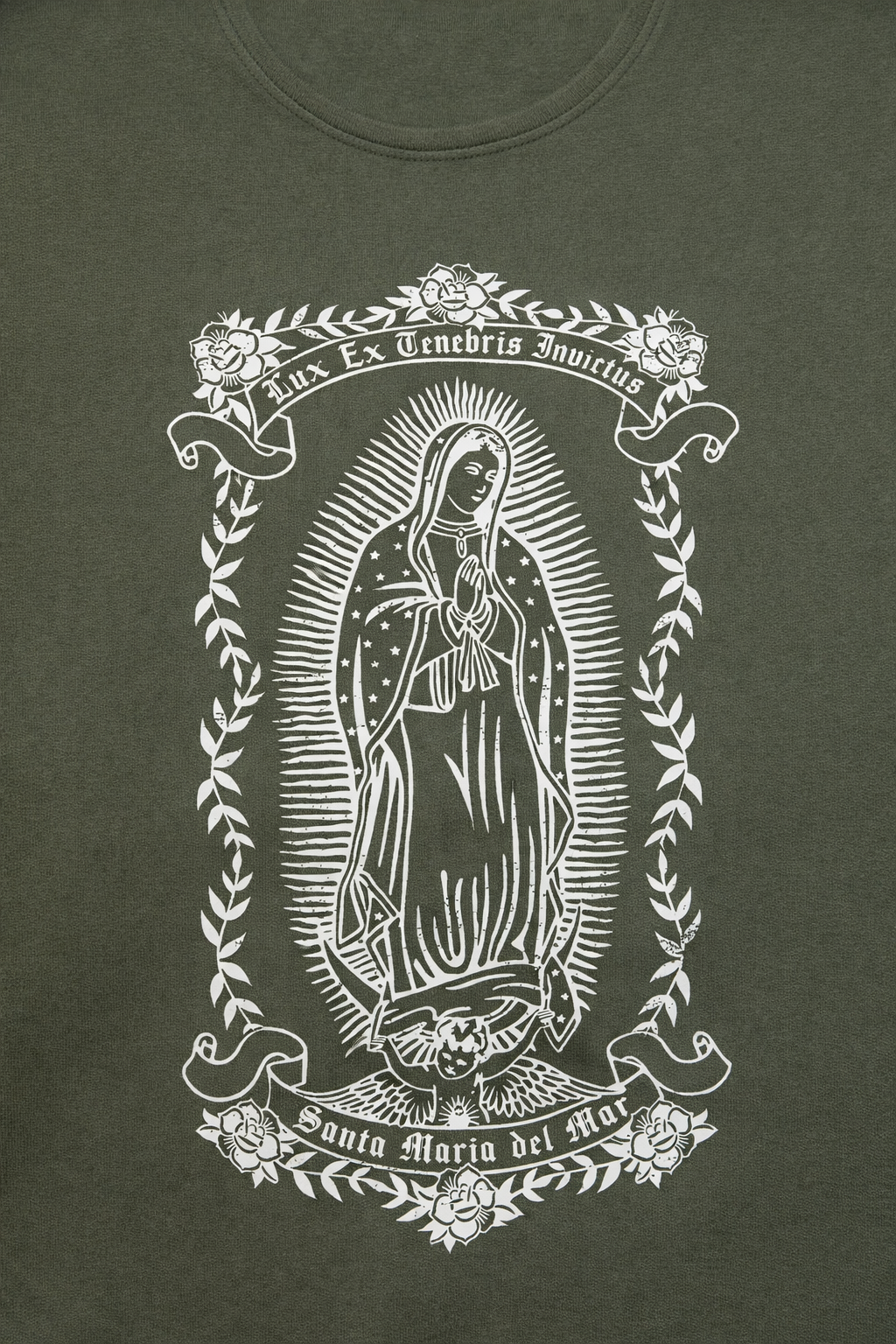 Détail grand imprimé Santa Maria blanc au dos sur sweat vert