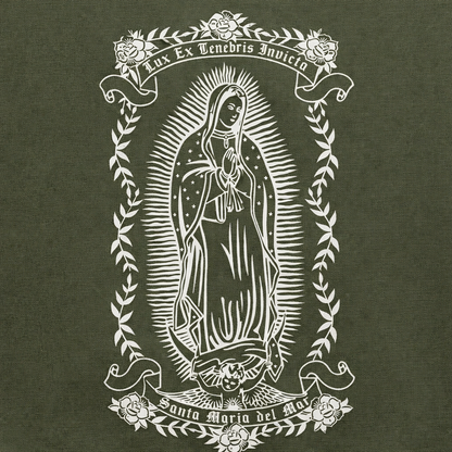 Détail de l’illustration de la Vierge au dos du hoodie Santa Maria vert