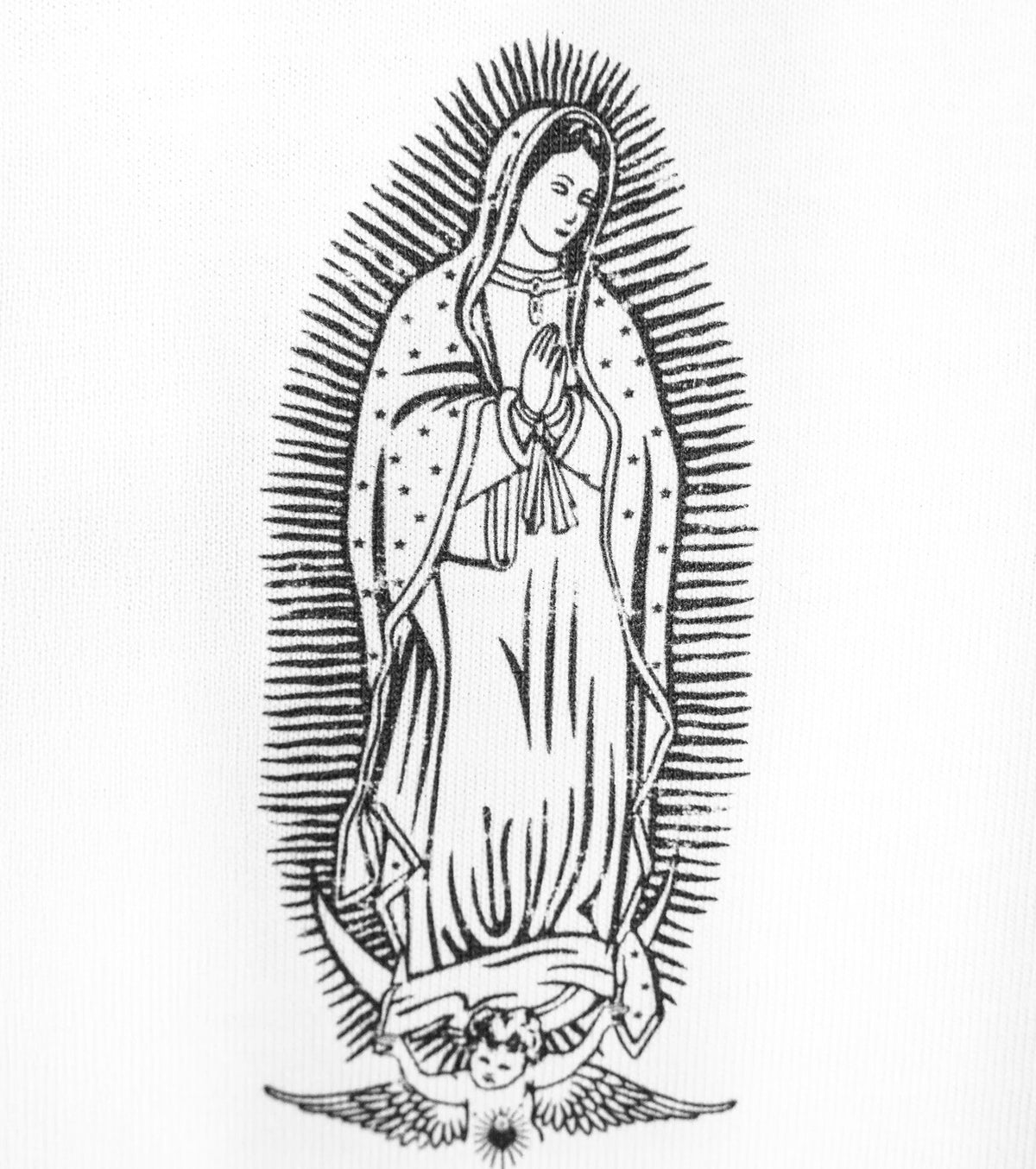Détail de l’illustration de la Vierge sur le t-shirt Santa Maria oversize noir