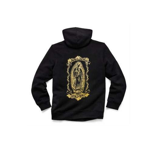 Hoodie noir Santa Maria avec motif brodé doré sur le dos en mouvement