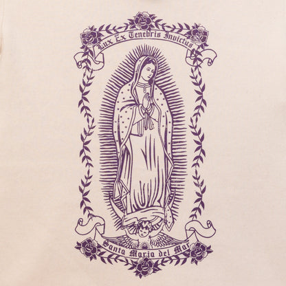 Détail de l’illustration violette de la Vierge sur le dos du hoodie Santa Maria beige
