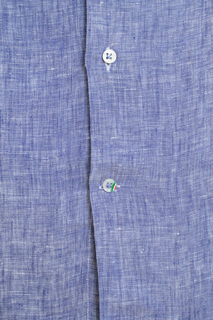 Détail des boutons en nacre de la chemise en lin Santa Maria
