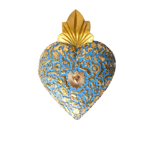 ex voto coeur bleu artisanal decoration murale fabrique a la main mexique bois sculpte symbole protection art naif