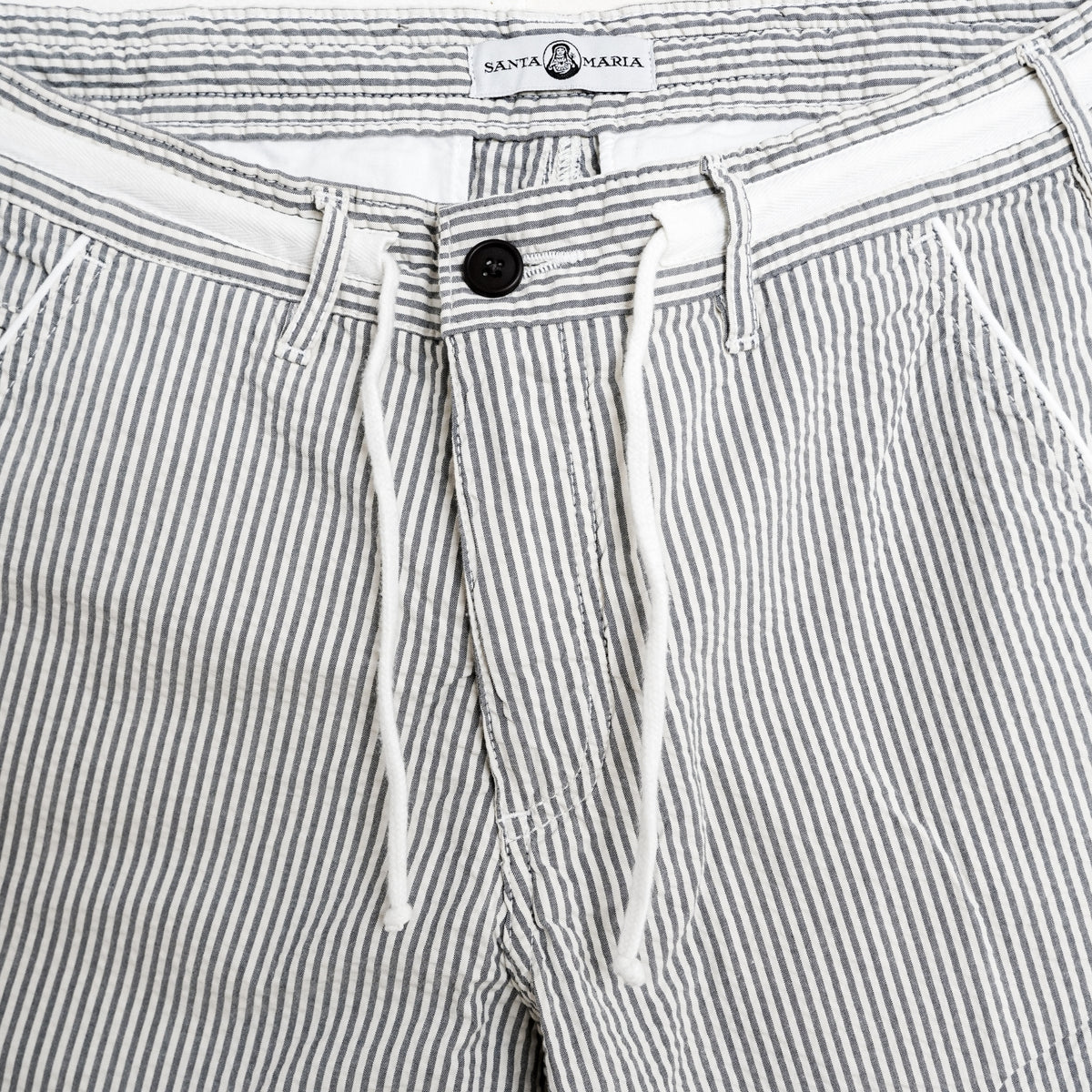 detail tissu et corodns seersucker rayures coton bio pantalon leger texture respirante ete
