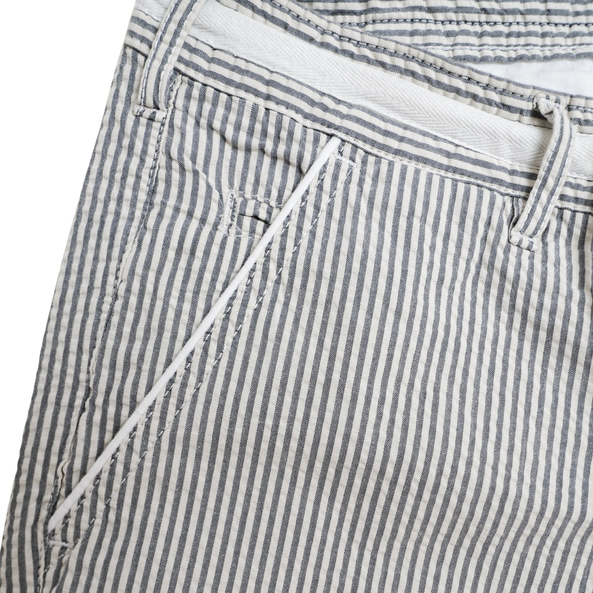 detail tissu seersucker rayures coton bio pantalon leger texture respirante ete